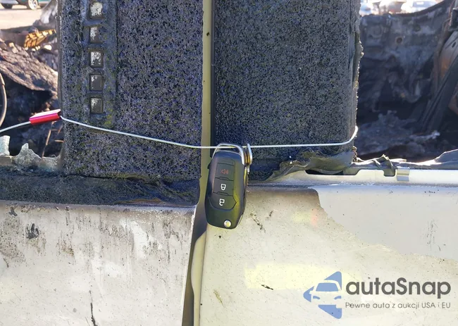 1FTFW1EG2FKF02185: 44060669