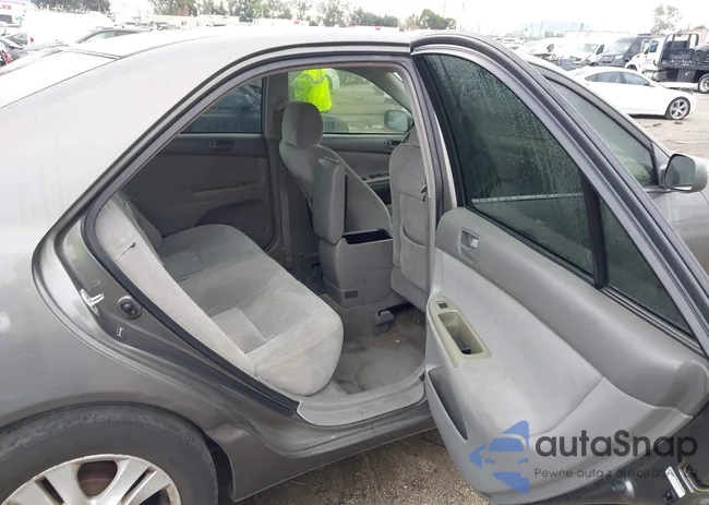 4T1BE32K04U844933: 44060673