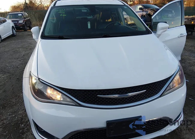 2C4RC1EG9HR543701: 44060806