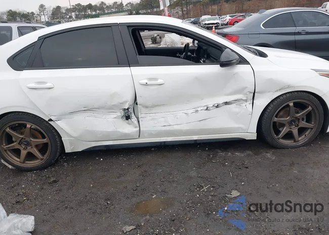 3KPF34AD1ME329863: 44060833