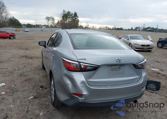 3MYDLBYV5JY323621: 44060918