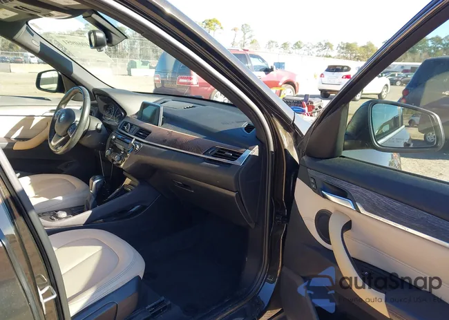 WBXHT3C32GP887249: 44060951