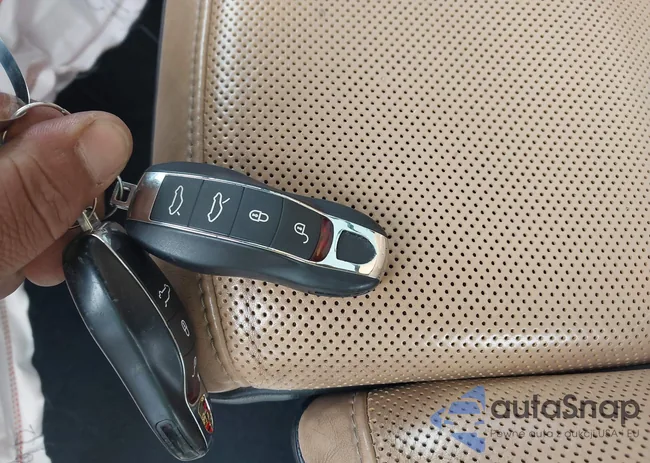 WP1AA2A22HKA90909: 44060959