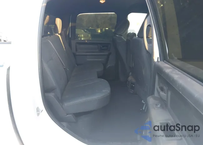 3C6UR5CL2PG592623: 44061048