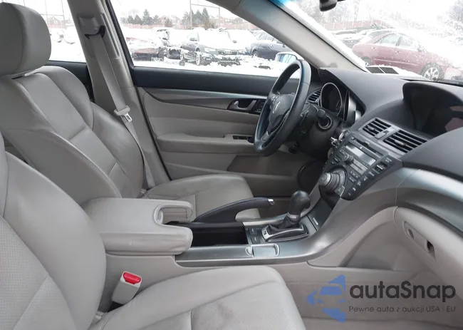 19UUA86539A024575: 44061128