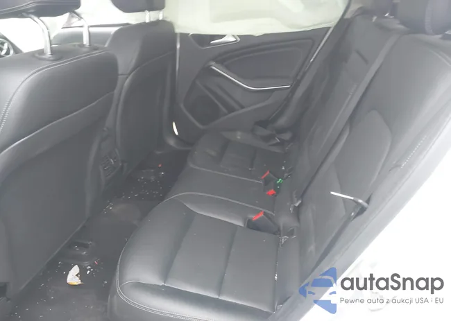 WDCTG4EB3FJ162017: 44061170