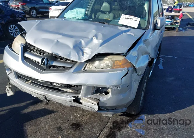 2HNYD18924H538095: 44060296