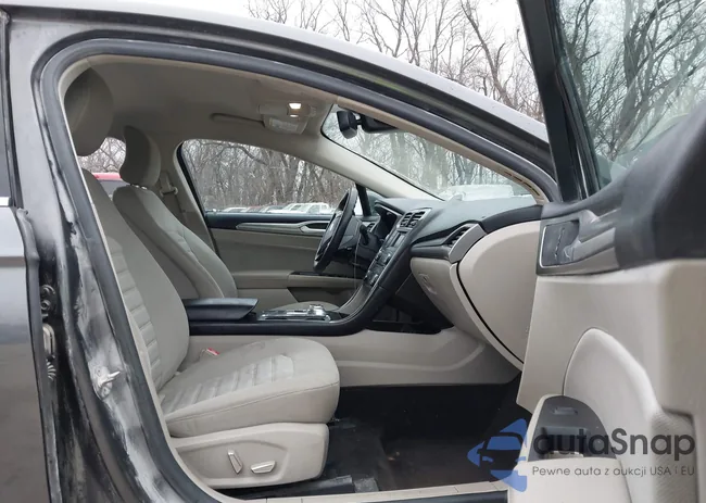 3FA6P0HDXJR209489: 44060373