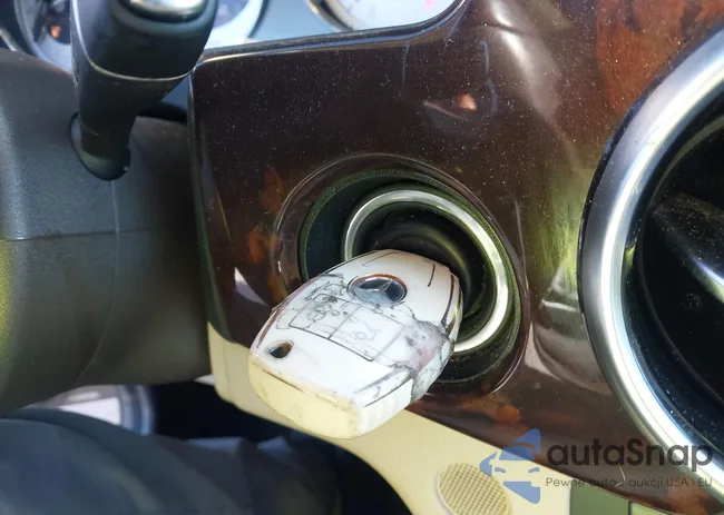 WDCGG5HB3EG337168: 44060537