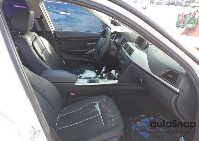 WBA3B1C57FK135877: 44061654