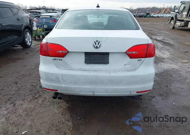 3VWD17AJ6EM266168: 44061695