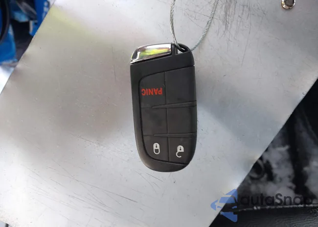 3C4NJDBN0ST528422: 44061744