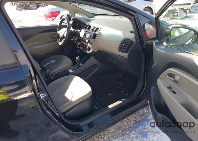 KNADM4A38F6528989: 44061924