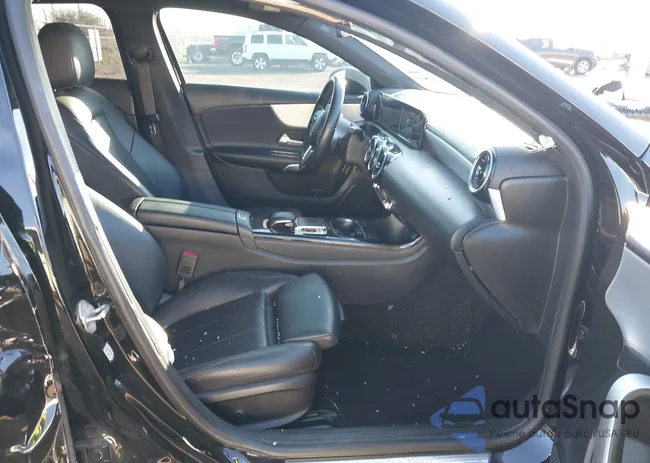 W1K3G4EB0LW044758: 44061966