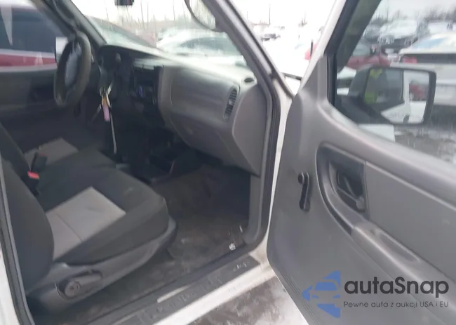 1FTYR14D39PA23241: 44061243