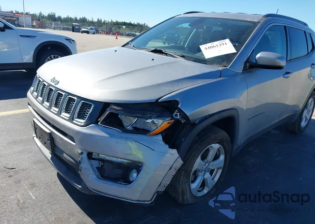 3C4NJDBB2KT696813: 44061291