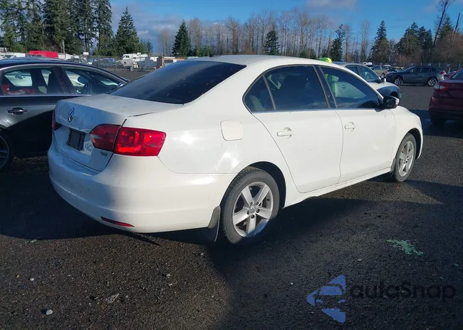 3VWLL7AJ5EM352271: 44061335