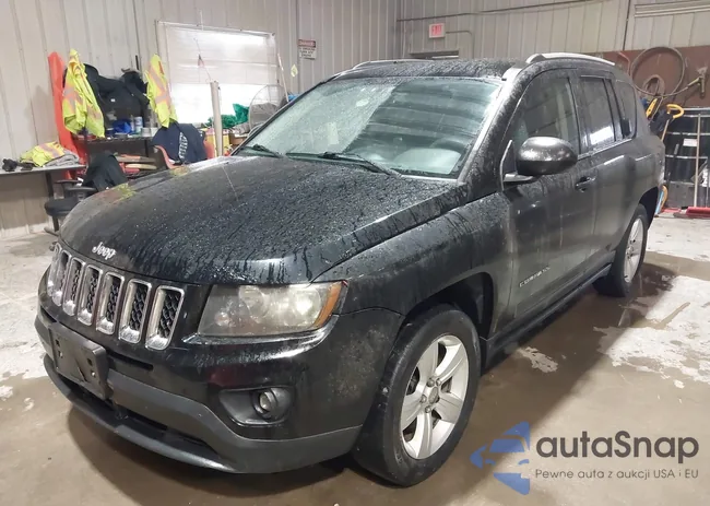 1C4NJDBB2GD523872: 44061353