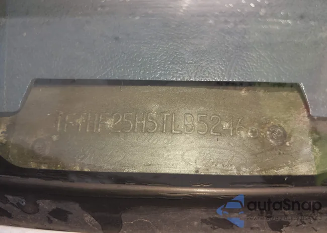 1FTHF25H5TLB52466: 44061366