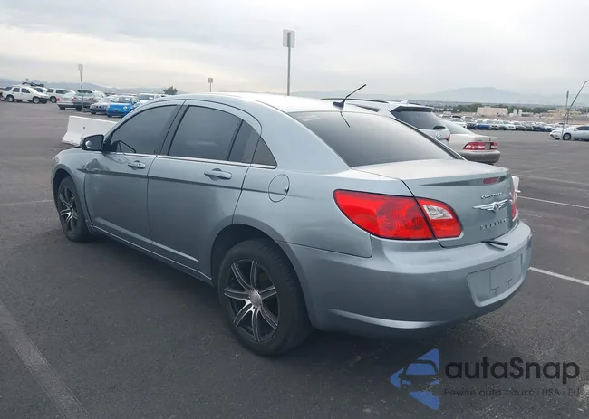 1C3LC56B19N551553: 44061380