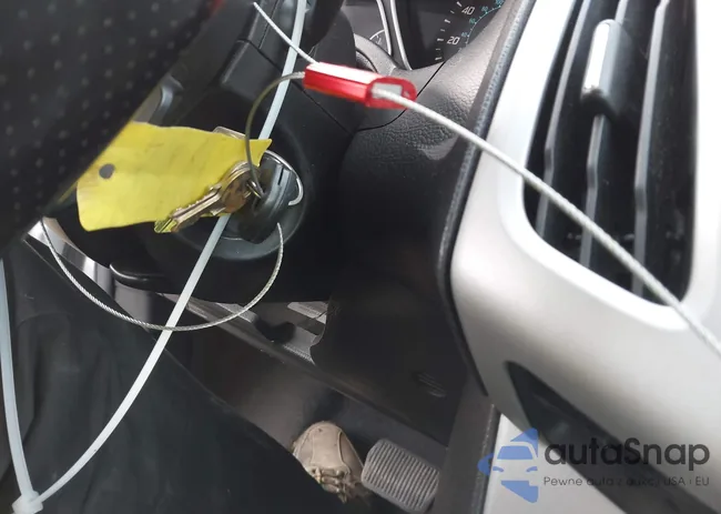 1FADP3F21DL261073: 44061386