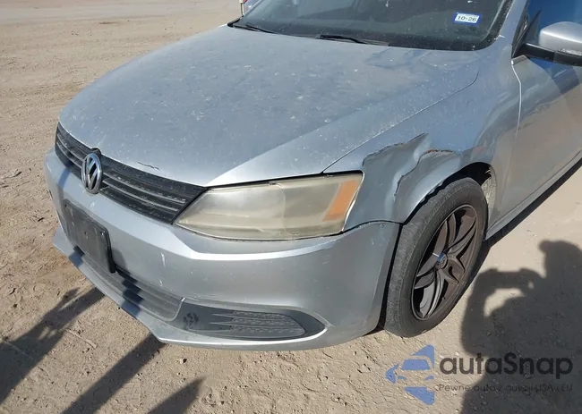 3VWDX7AJ1DM428804: 44061409