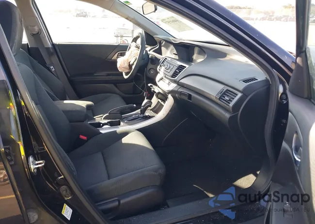 1HGCR2F3XFA261950: 44061557