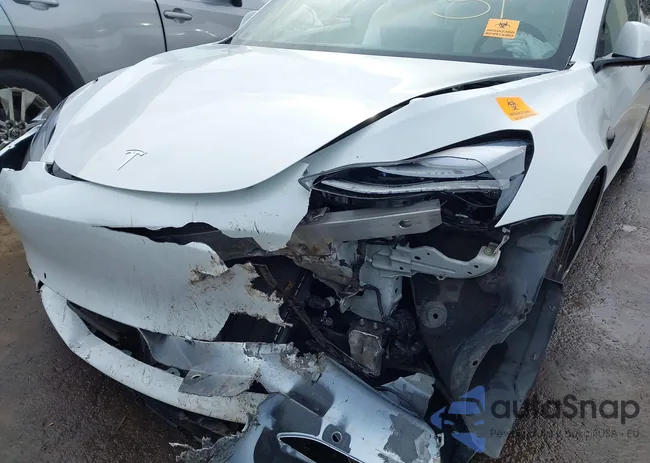 5YJ3E1EA0MF853818: 44062660