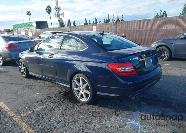 WDDGJ4HB8CF774609: 44062703