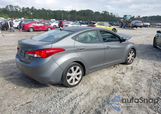 5NPDH4AE8DH242832: 44062733