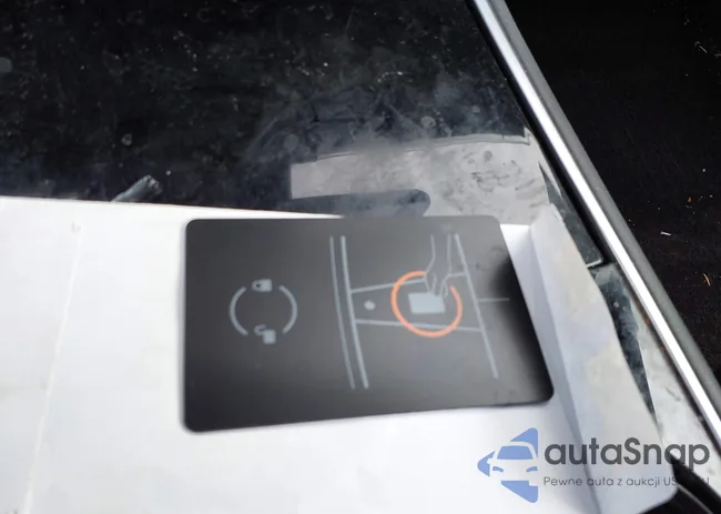 5YJ3E1EB7KF384801: 44062744