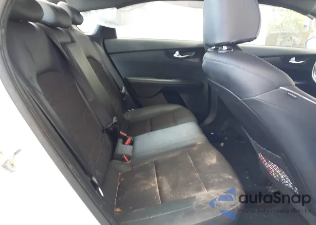 3KPF34AD3LE213966: 44062809