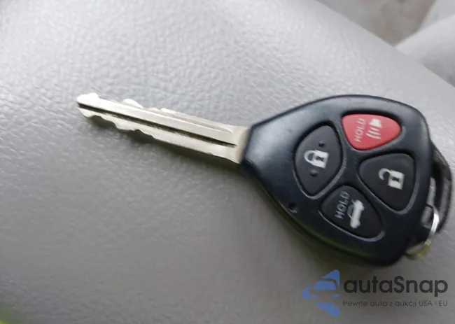 2T1BU4EE6CC845986: 44062853