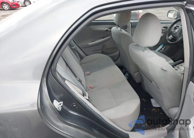 2T1BU4EE6CC845986: 44062853