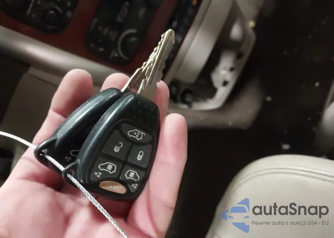 2C8GP64L85R115815: 44062911