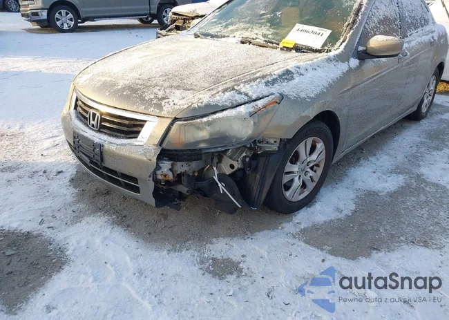 1HGCP26499A085184: 44063041