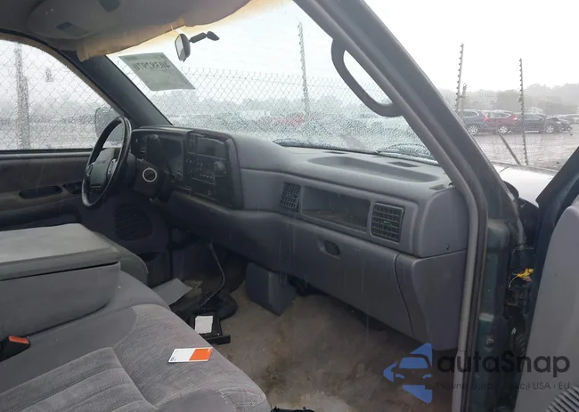 3B7HF13Y9VG715032: 44063103