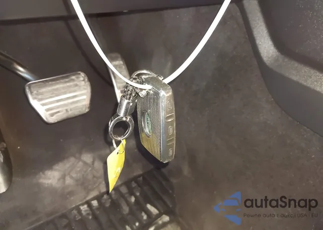 SALWR2RE8JA184697: 44062217