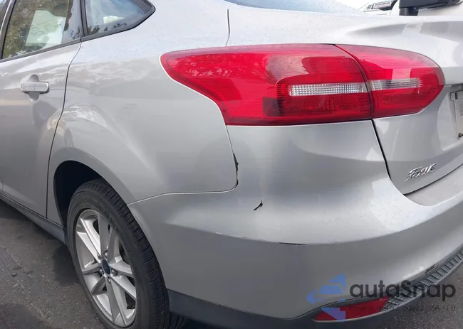 1FADP3F2XGL269077: 44062411