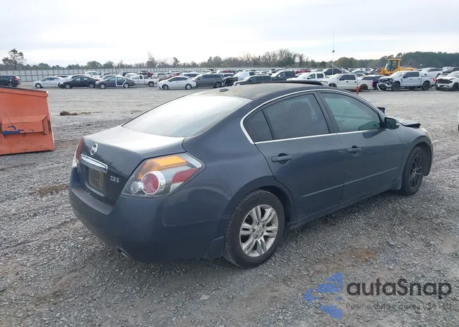 1N4AL2AP2BN469766: 44062592