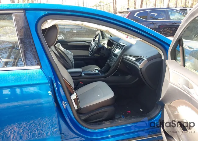 3FA6P0HD3LR253479: 44062605