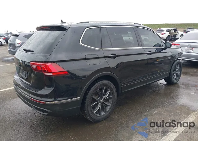 3VV3B7AX0NM033372: 44063853