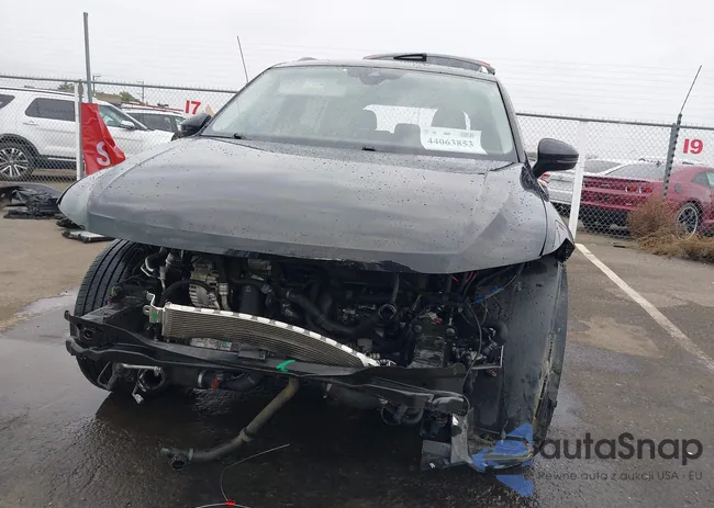 3VV3B7AX0NM033372: 44063853