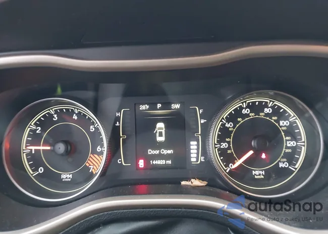 1C4PJMCB6EW246152: 44063878