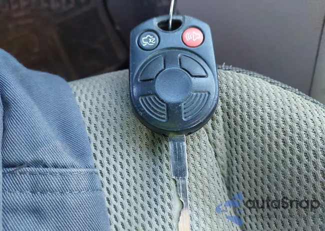 1FADP3F26DL186774: 44063903