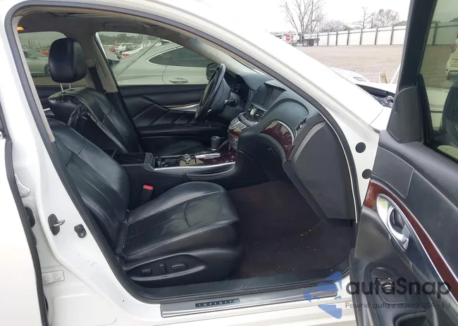 JN1BY1AP4FM541639: 44064005