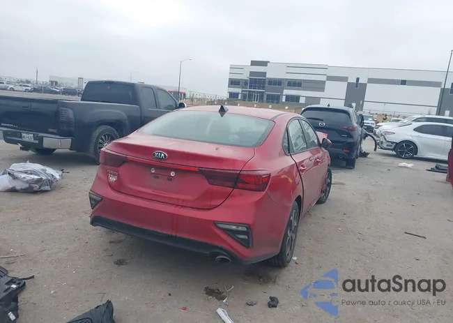 3KPF24AD9LE196819: 44064181