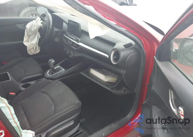 3KPF24AD9LE196819: 44064181