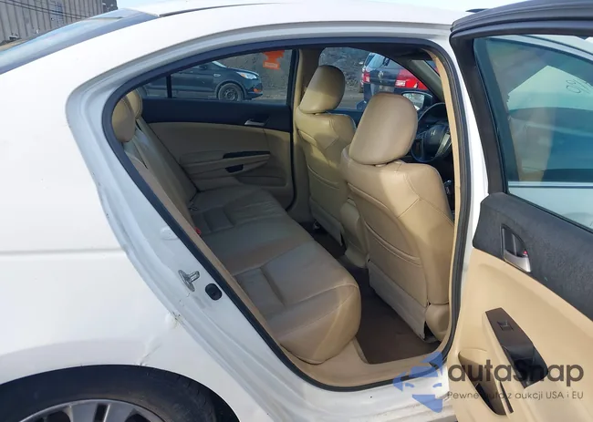 1HGCP2F62CA191114: 44064190