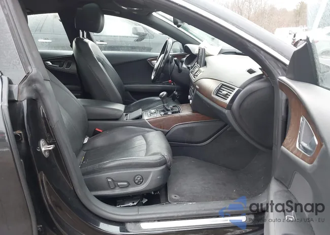 WAU2GAFC0FN063829: 44063281